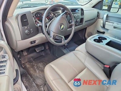 Zdjęcie 8 z 12 samochodu: 2011 CHEVROLET SILVERADO K2500 HEAVY DUTY VIN:1GC2KVCG5BZ465493 - miniatura