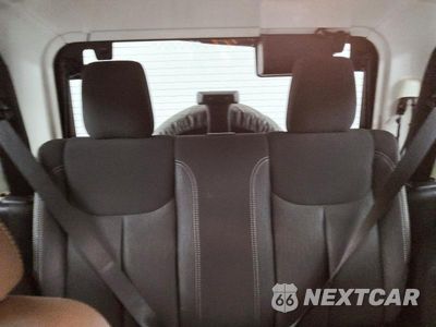 Zdjęcie 10 z 13 samochodu: 2017 JEEP WRANGLER SAHARA VIN:1C4AJWBG6HL505114 - miniatura