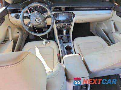 Zdjęcie 8 z 13 samochodu: 2021 VOLKSWAGEN PASSAT VIN:1VWSA7A3XMC003724 - miniatura