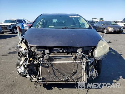 Piąte zdjęcie samochodu w środku: 2011 TOYOTA PRIUS THREE VIN:JTDKN3DUXB0298438 - miniatura