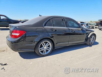 Trzecie zdjęcie samochodu z tyłu: 2014 MERCEDES-BENZ C 250 VIN:WDDGF4HBXEA937584 - miniatura