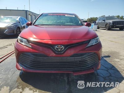 Piąte zdjęcie samochodu w środku: 2019 TOYOTA CAMRY LE VIN:4T1B11HK1KU855203 - miniatura