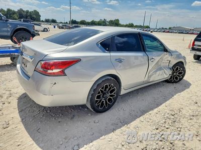 Trzecie zdjęcie samochodu z tyłu: 2015 NISSAN ALTIMA 2.5 S VIN:1N4AL3AP0FC237075 - miniatura