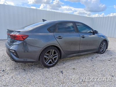 Trzecie zdjęcie samochodu z tyłu: 2020 KIA FORTE GT LINE VIN:3KPF34AD9LE157306 - miniatura