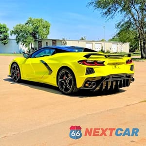 Trzecie zdjęcie samochodu z tyłu: 2024 CHEVROLET CORVETTE STINGRAY 1LT VIN:1G1YA3D44R5102702 - miniatura