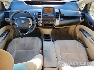 Zdjęcie 8 z 13 samochodu: 2005 TOYOTA PRIUS BASE VIN:JTDKB20U853093177 - miniatura