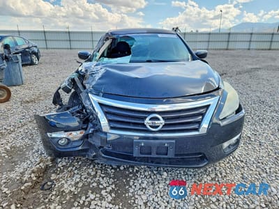 Piąte zdjęcie samochodu w środku: 2015 NISSAN ALTIMA 2.5 SV VIN:1N4AL3AP7FC274124 - miniatura