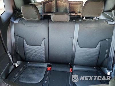 Zdjęcie 10 z 13 samochodu: 2021 JEEP RENEGADE LATITUDE VIN:ZACNJCB18MPN23449 - miniatura