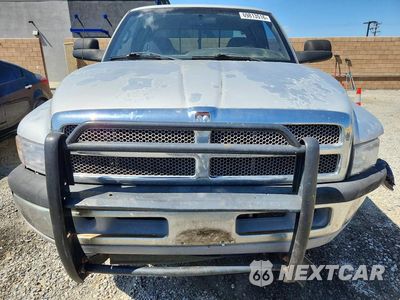 Piąte zdjęcie samochodu w środku: 2002 DODGE RAM 2500 VIN:3B7KF23672M235496 - miniatura