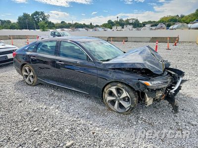 Czwarte zdjęcie samochodu z boku: 2018 HONDA ACCORD TOURING VIN:1HGCV1F94JA010604 - miniatura