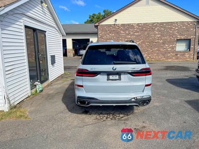 Zdjęcie 6 z 13 samochodu: 2024 BMW X7 XDRIVE40I VIN:5UX23EM05R9S83624 - miniatura