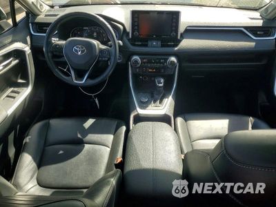 Zdjęcie 8 z 13 samochodu: 2019 TOYOTA RAV4 LIMITED VIN:JTMDWRFV8KD004137 - miniatura