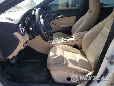 Zdjęcie 7 z 12 samochodu: 2015 MERCEDES-BENZ CLA 250 VIN:WDDSJ4EBXFN214325 - miniatura
