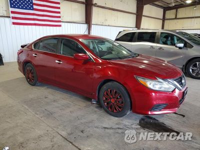 Czwarte zdjęcie samochodu z boku: 2018 NISSAN ALTIMA 2.5 S VIN:1N4AL3AP1JC230662 - miniatura