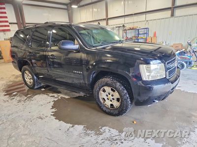 Czwarte zdjęcie samochodu z boku: 2011 CHEVROLET TAHOE C1500 LS VIN:1GNSCAE03BR101649 - miniatura