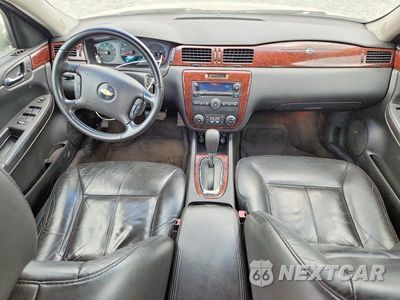 Zdjęcie 8 z 12 samochodu: 2011 CHEVROLET IMPALA LTZ VIN:2G1WC5EMXB1190982 - miniatura