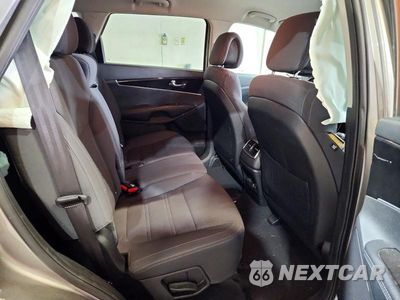 Zdjęcie 11 z 13 samochodu: 2016 KIA SORENTO LX VIN:5XYPG4A38GG017501 - miniatura