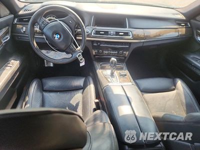 Zdjęcie 8 z 12 samochodu: 2014 BMW 750 XI VIN:WBAYB6C51ED224947 - miniatura