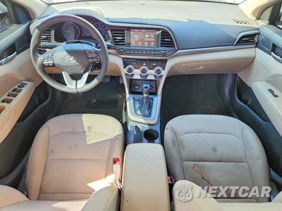 Zdjęcie 8 z 12 samochodu: 2019 HYUNDAI ELANTRA SEL VIN:5NPD84LFXKH408044 - miniatura