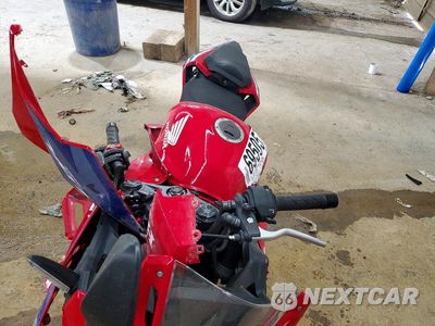 Piąte zdjęcie samochodu w środku: 2025 HONDA CBR500 RA VIN:MLHPC7051S5101920 - miniatura