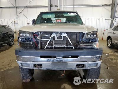 Piąte zdjęcie samochodu w środku: 2004 CHEVROLET SILVERADO K2500 HEAVY DUTY VIN:1GCHK29U34E203231 - miniatura