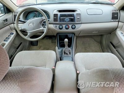 Zdjęcie 8 z 12 samochodu: 2002 TOYOTA CAMRY LE VIN:JTDBE32K620079588 - miniatura