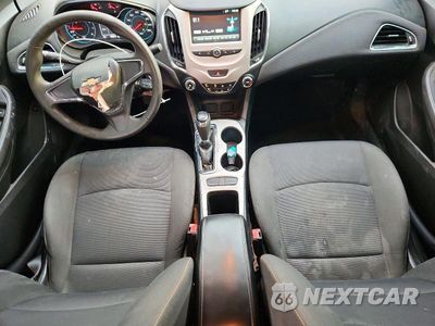 Zdjęcie 8 z 12 samochodu: 2018 CHEVROLET CRUZE LS VIN:1G1BC5SM6J7154842 - miniatura