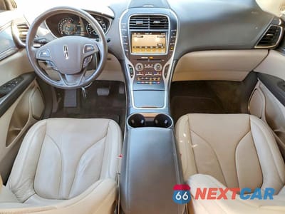 Zdjęcie 8 z 13 samochodu: 2018 LINCOLN MKX RESERVE VIN:2LMPJ8LP5JBL26461 - miniatura