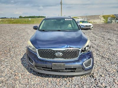 Piąte zdjęcie samochodu w środku: 2017 KIA SORENTO LX V6 VIN:5XYPGDA5XHG195297 - miniatura