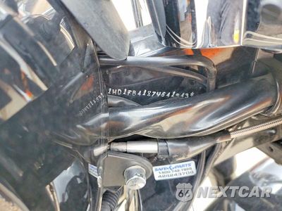 Zdjęcie 9 z 9 samochodu: 2007 HARLEY-DAVIDSON FLHR VIN:1HD1FB4187Y641943 - miniatura
