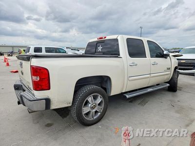 Trzecie zdjęcie samochodu z tyłu: 2013 CHEVROLET SILVERADO C1500 LTZ VIN:3GCPCTE00DG369443 - miniatura