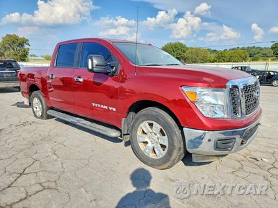 Czwarte zdjęcie samochodu z boku: 2018 NISSAN TITAN SV VIN:1N6AA1E57JN535372 - miniatura