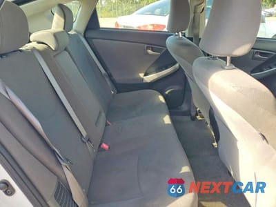 Zdjęcie 10 z 12 samochodu: 2013 TOYOTA PRIUS TWO VIN:JTDKN3DU2D5651065 - miniatura