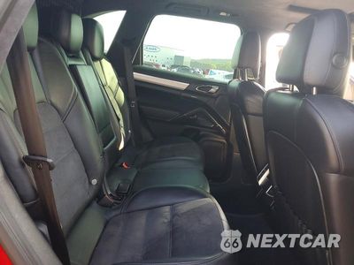 Zdjęcie 11 z 13 samochodu: 2013 PORSCHE CAYENNE GTS VIN:WP1AD2A23DLA79770 - miniatura
