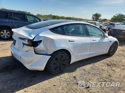 Trzecie zdjęcie samochodu z tyłu: 2025 TESLA MODEL 3 VIN:5YJ3E1EAXSF030780 - miniatura