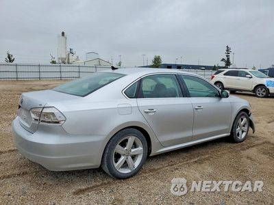 Trzecie zdjęcie samochodu z tyłu: 2013 VOLKSWAGEN PASSAT SE VIN:1VWBP7A33DC068123 - miniatura
