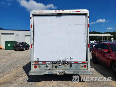 Zdjęcie 6 z 13 samochodu: 2009 FORD E450 BOX TRUCK VIN:1FDXE45S39DA86505 - miniatura