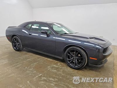 Czwarte zdjęcie samochodu z boku: 2018 DODGE CHALLENGER SXT VIN:2C3CDZAG1JH339322 - miniatura