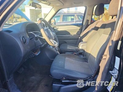Zdjęcie 7 z 12 samochodu: 2014 JEEP PATRIOT SPORT VIN:1C4NJRBB6ED879400 - miniatura
