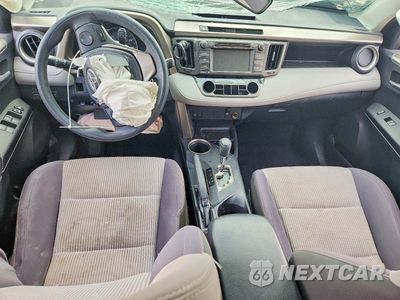 Zdjęcie 8 z 13 samochodu: 2015 TOYOTA RAV4 XLE VIN:JTMWFREV6FD069827 - miniatura
