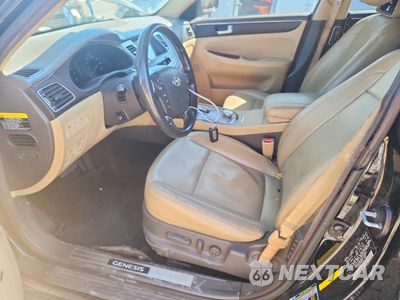 Zdjęcie 7 z 12 samochodu: 2013 HYUNDAI GENESIS 5.0L VIN:KMHGC4DH5DU239681 - miniatura