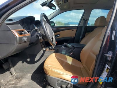 Zdjęcie 7 z 12 samochodu: 2010 BMW 528 I VIN:WBANU5C56AC128965 - miniatura