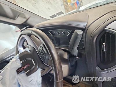 Zdjęcie 9 z 11 samochodu: 2020 GMC SIERRA K1500 SLT VIN:3GTU9DED5LG306895 - miniatura