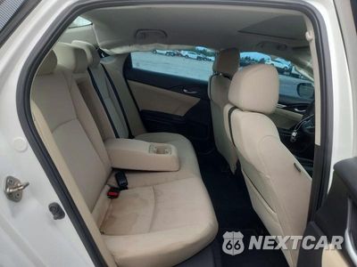 Zdjęcie 10 z 12 samochodu: 2017 HONDA CIVIC EX VIN:19XFC2F72HE021582 - miniatura