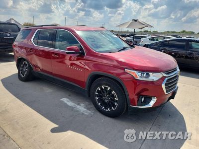 Czwarte zdjęcie samochodu z boku: 2019 CHEVROLET TRAVERSE LT VIN:1GNERGKW0KJ233709 - miniatura