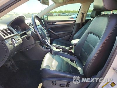Zdjęcie 7 z 12 samochodu: 2015 VOLKSWAGEN PASSAT S VIN:1VWAT7A38FC100252 - miniatura
