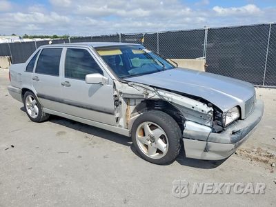 Czwarte zdjęcie samochodu z boku: 1997 VOLVO 850 VIN:YV1LS5554V1382117 - miniatura
