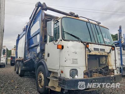 Czwarte zdjęcie samochodu z boku: 2017 AUTOCAR XPEDITOR REFUSE TRUCK VIN:5VCACLSF1HH222853 - miniatura