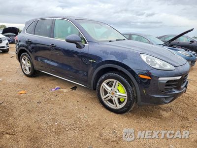 Czwarte zdjęcie samochodu z boku: 2015 PORSCHE CAYENNE SE HYBRID VIN:WP1AE2A23FLA53587 - miniatura