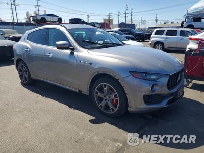 Czwarte zdjęcie samochodu z boku: 2017 MASERATI LEVANTE VIN:ZN661YUS1HX253606 - miniatura